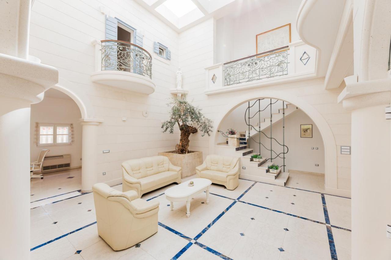 מאקרסקה Villa Atrium מראה חיצוני תמונה
