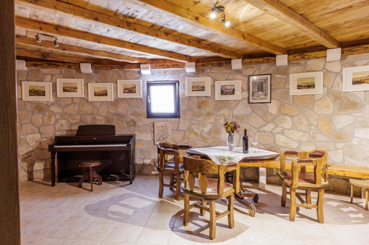 מאקרסקה Villa Atrium מראה חיצוני תמונה